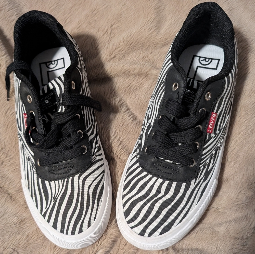 🆕 Levi's Black and White Zebra Sneakers Bought In Hawaii